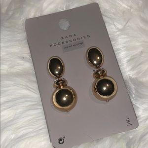 Brand New Never Worm Clio On Earings